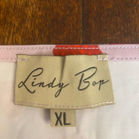 Raspberry Pin Up Top - Picture 5 of 8